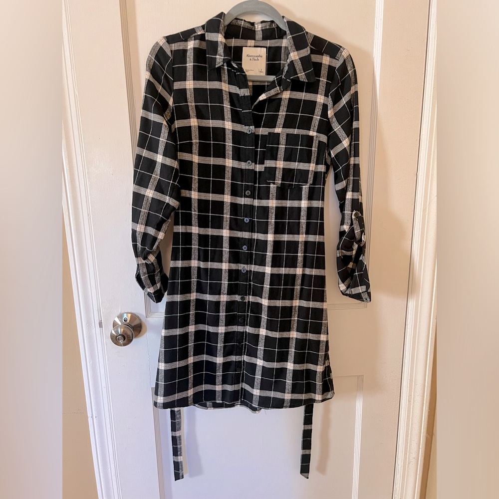Abercrombie & Fitch shirt dress excellent condition!!